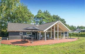 Gorgeous Home In Væggerløse With Sauna